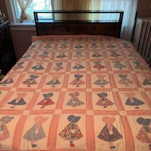 Twin doll aplique quilt